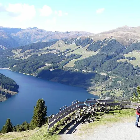 Casa de Férias Skihuette Silberleiten, 14 Personen
